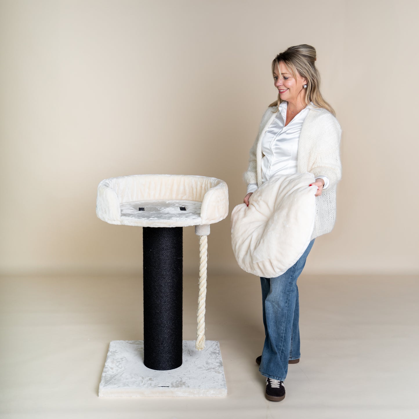 Cat Tree Chartreux Blackline (Beige)