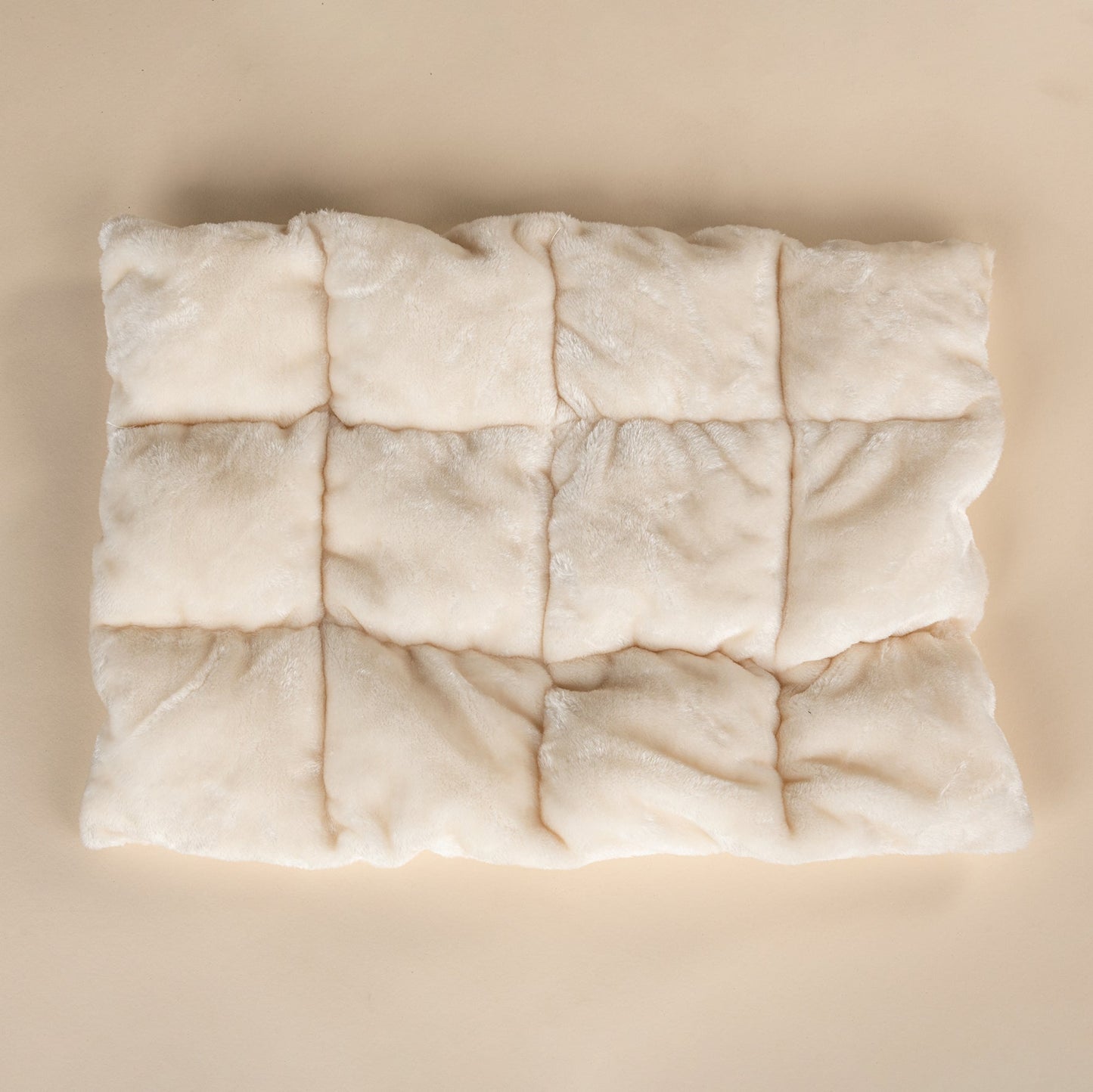Crèmekleurige Kussen, voor de Lounge Ligplaats