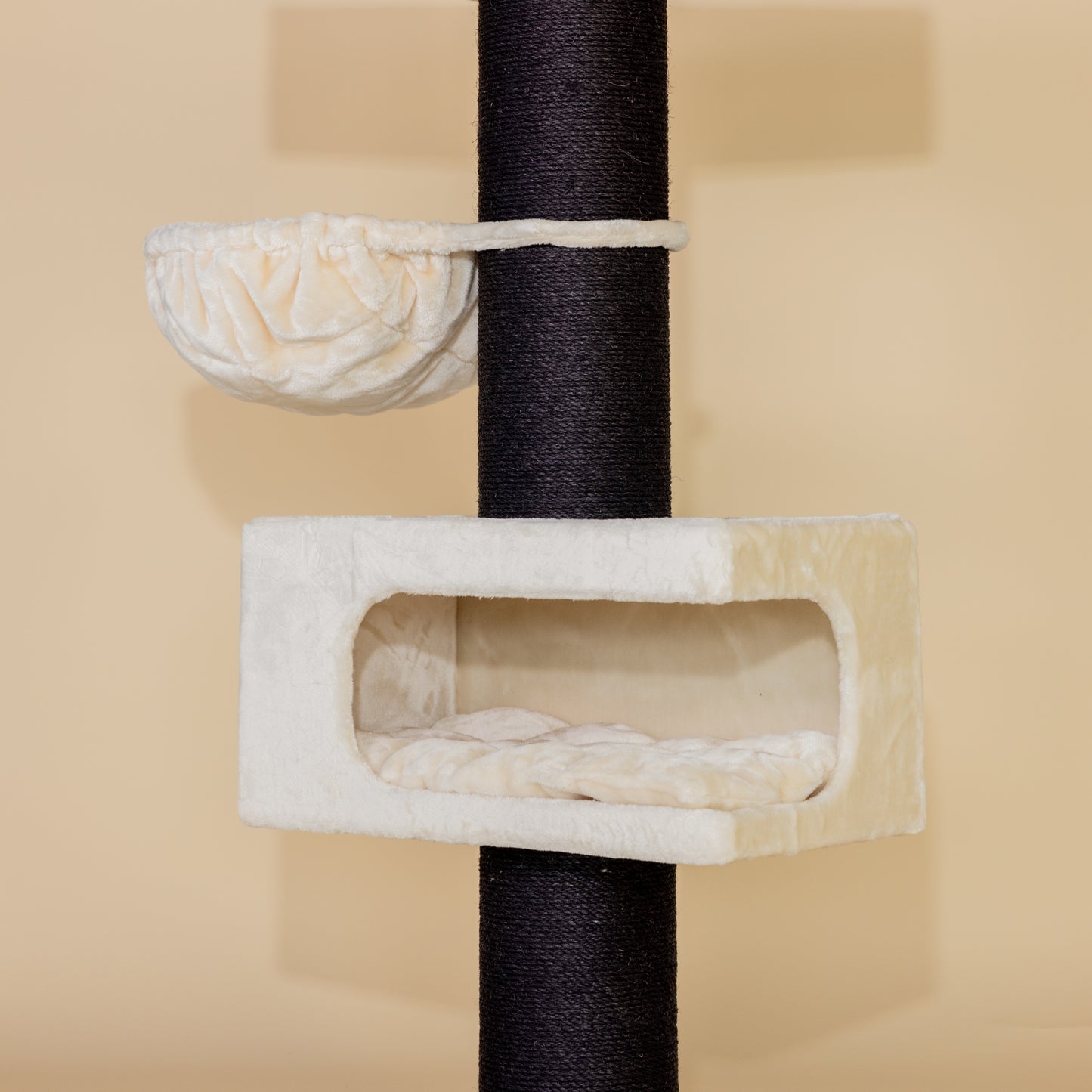Cat Scratcher Royalty Retreat Blackline (Beige)