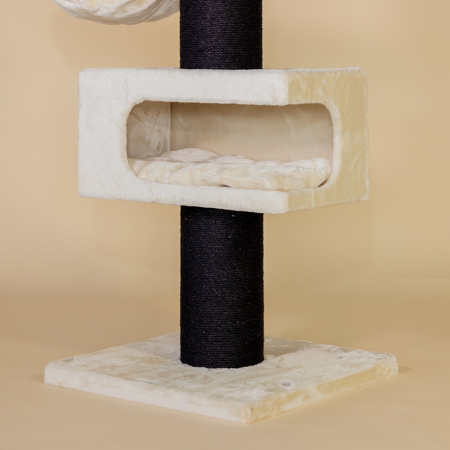 Cat Scratcher Royalty Retreat Blackline (Beige)